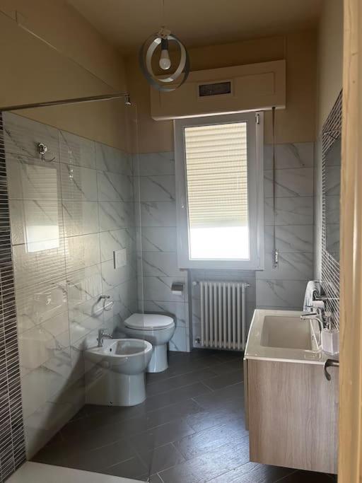 Casa Vacanza Le Due Stelle San Romano  Ngoại thất bức ảnh